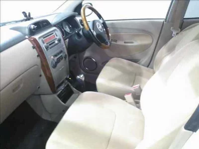 Daihatsu Mira Avy
