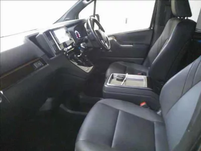 Toyota GranAce