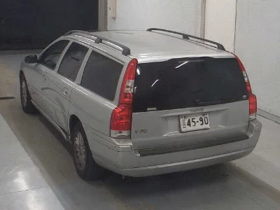 VOLVO V70