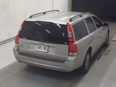 VOLVO V70
