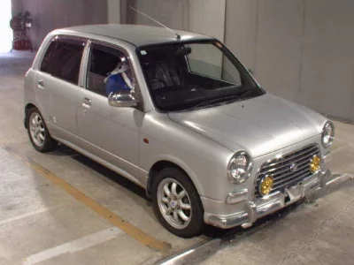 Daihatsu Mira Gino