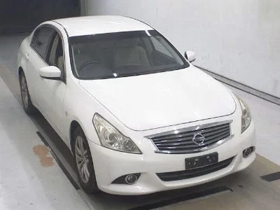 NISSAN SKYLINE