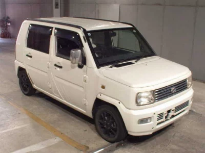 Daihatsu Naked