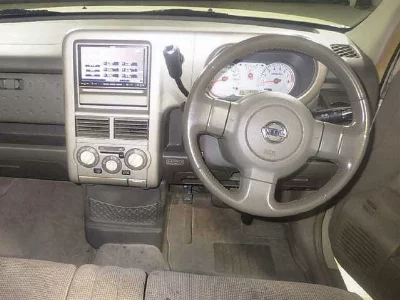 NISSAN CUBE
