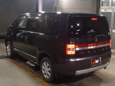 MITSUBISHI DELICA D:5