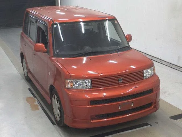Toyota bB  с аукциона в Японии