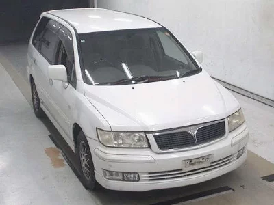 MITSUBISHI CHARIOT GRANDIS
