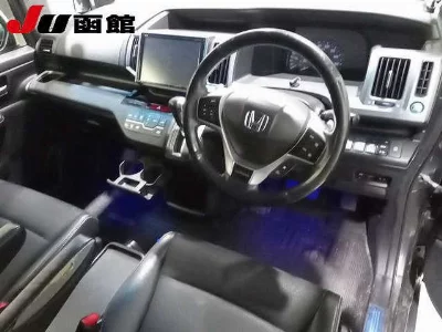 Honda STEPWGN SPADA