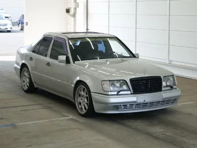 MERCEDES BENZ E CLASS