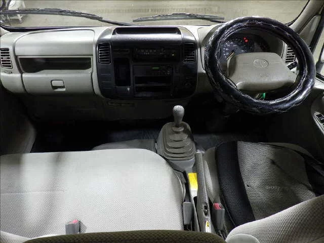 Toyota ToyoAce  с аукциона в Японии
