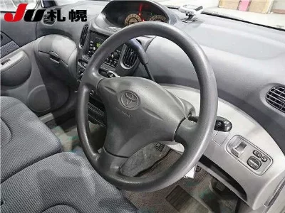 Toyota FUN CARGO