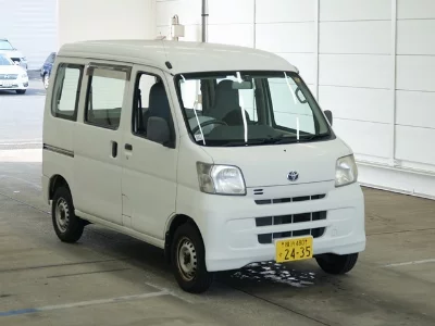 Toyota Pixis Van