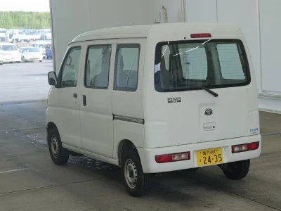 Toyota Pixis Van
