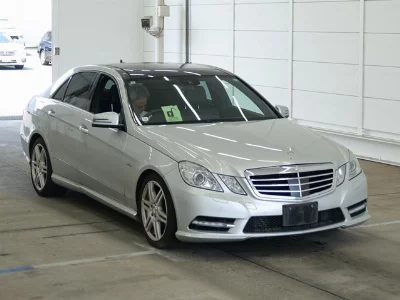 MERCEDES BENZ E CLASS