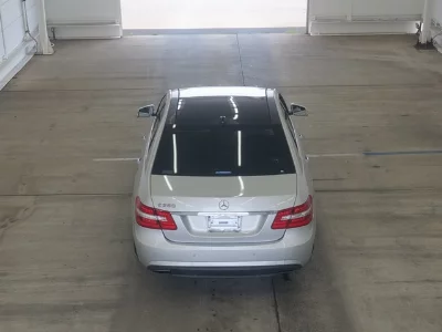 MERCEDES BENZ E CLASS