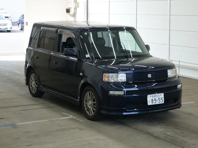 Toyota bB  с аукциона в Японии