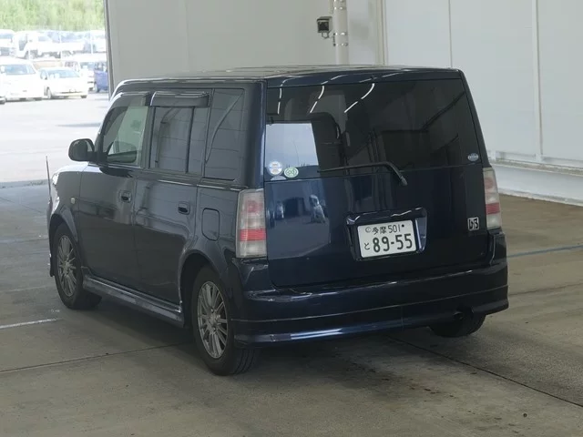 Toyota bB  с аукциона в Японии
