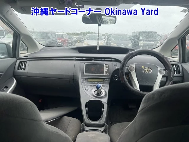 Toyota Prius  с аукциона в Японии