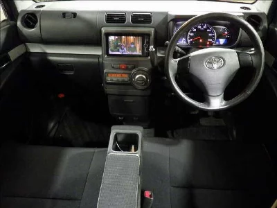 Toyota Pixis Space