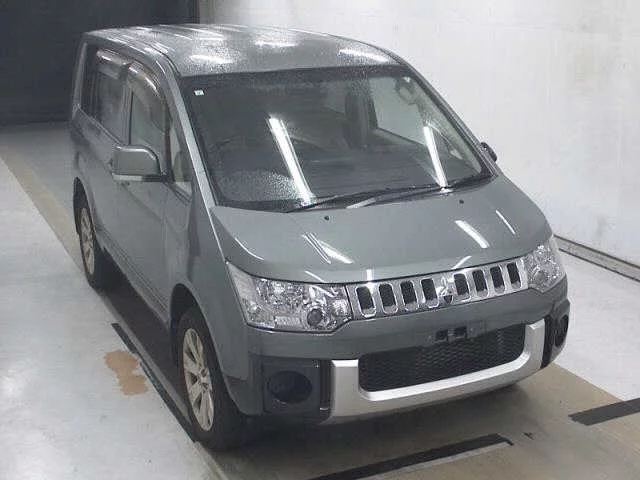 Mitsubishi Delica D:5  с аукциона в Японии