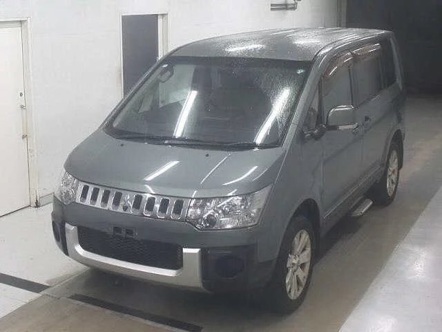 Mitsubishi Delica D:5  с аукциона в Японии