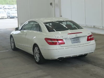 MERCEDES BENZ E CLASS