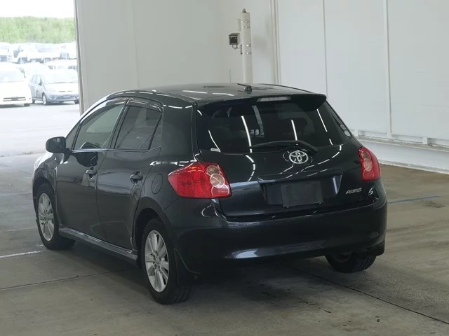 Toyota Auris  с аукциона в Японии