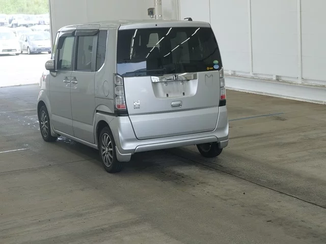 Honda N-Box  с аукциона в Японии