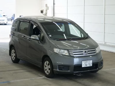 Honda Freed Spike