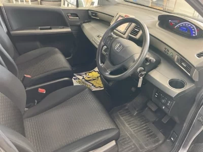 Honda Freed Spike
