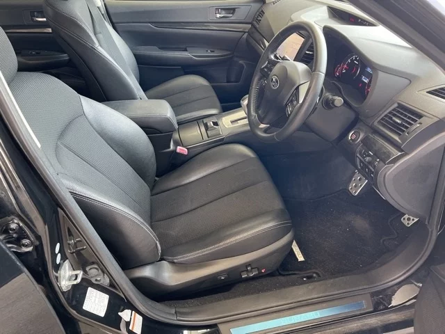 Subaru Legacy  с аукциона в Японии