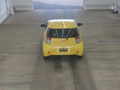 Toyota iQ