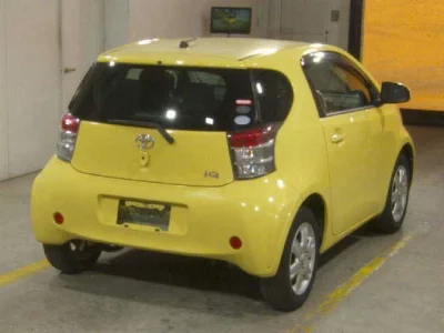 Toyota iQ