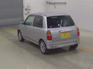 Daihatsu Mira Gino