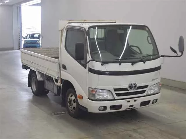 Toyota Dyna  с аукциона в Японии