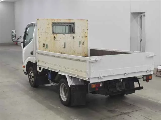 Toyota Dyna  с аукциона в Японии