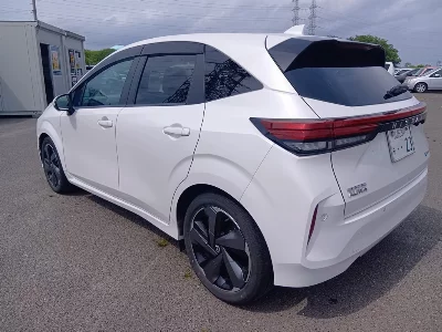 NISSAN AURA