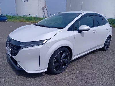 NISSAN AURA