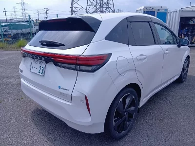 NISSAN AURA