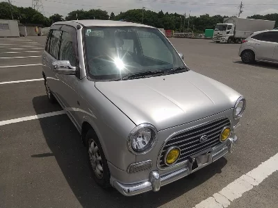 Daihatsu Mira Gino