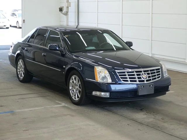 Cadillac DTS  с аукциона в Японии
