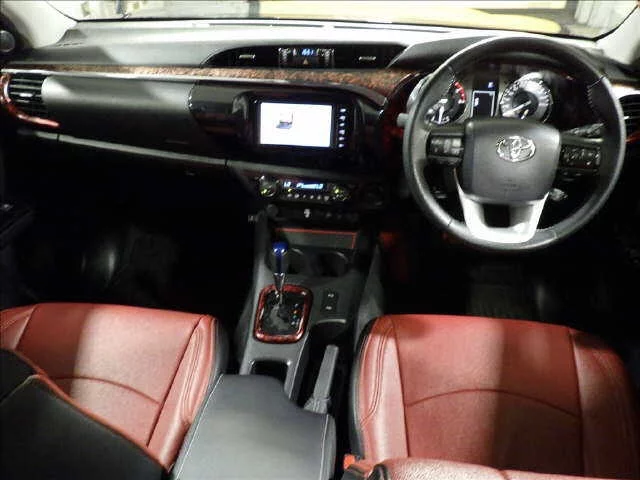 Toyota Hilux  с аукциона в Японии