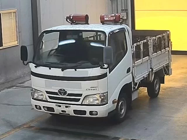 Toyota Dyna  с аукциона в Японии