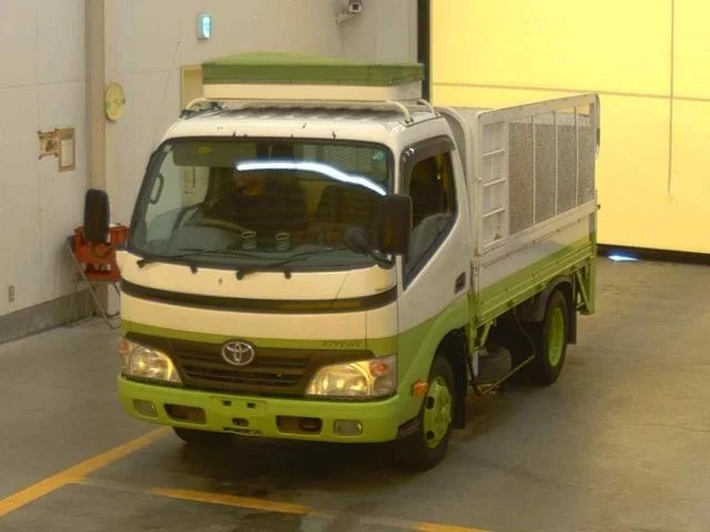 Toyota Dyna  с аукциона в Японии