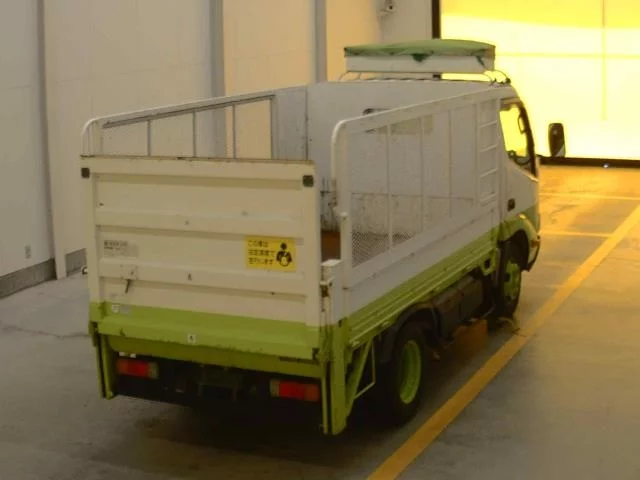 Toyota Dyna  с аукциона в Японии