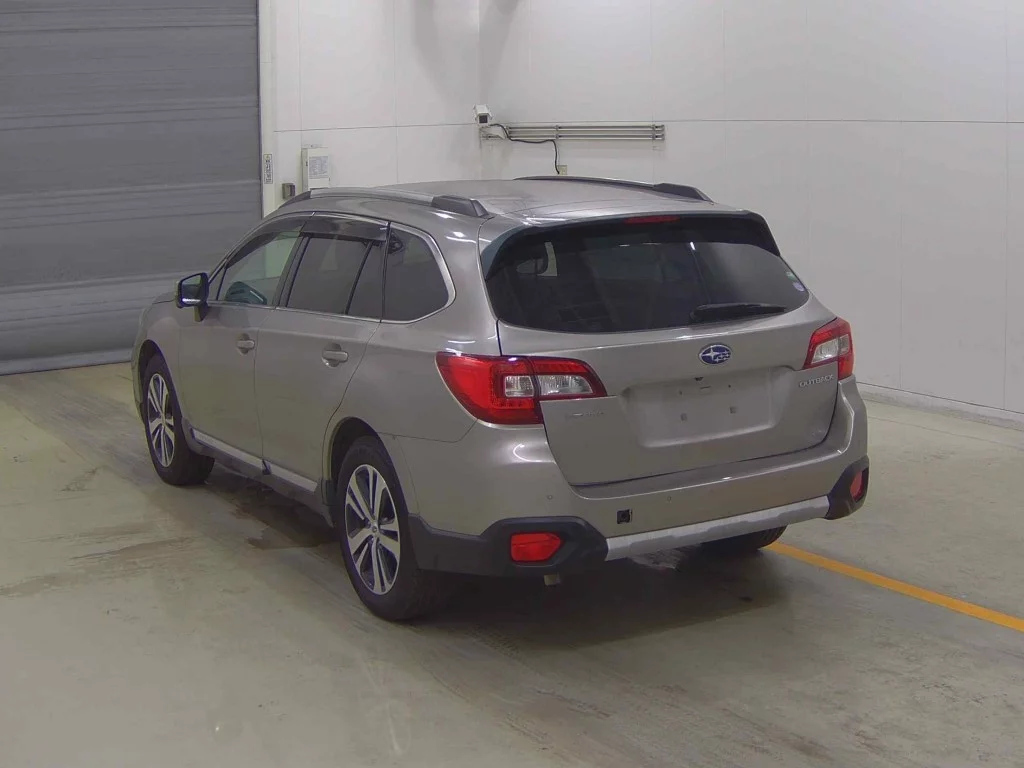 Subaru Outback  с аукциона в Японии