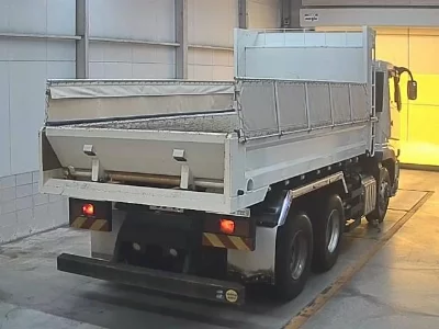 MITSUBISHI FUSO