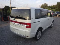 Цена авто Mitsubishi  с аукционов Японии, номер кузова CV5W, пробег 190 000, оценка 