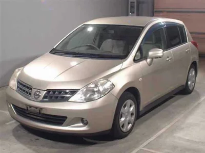 NISSAN TIIDA