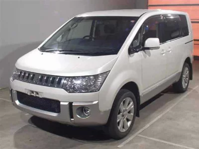 MITSUBISHI DELICA D:5